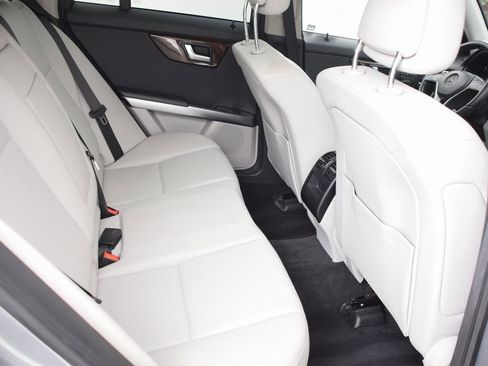 Used 2015 Mercedes-Benz GLK 350 2WD image 18