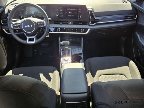 Certified 2025 Kia Sportage LX image 13