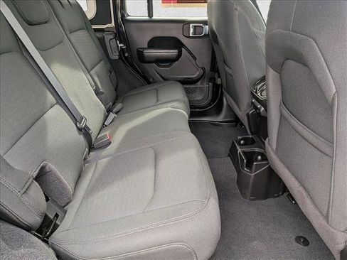 Used 2021 Jeep Wrangler Unlimited Sport image 19