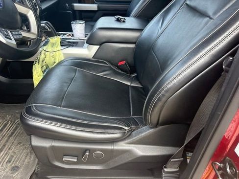 Used 2017 Ford F150 Lariat w/ Equipment Group 502A Luxury AWD/4WD image 7