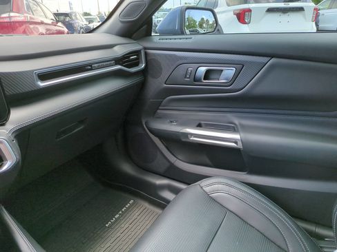 Used 2025 Ford Mustang GT Premium RWD image 18