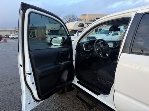Used 2023 Toyota Tacoma 4x4 Double Cab w/ Trail Edition image 11