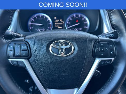 Used 2019 Toyota Highlander Limited image 26