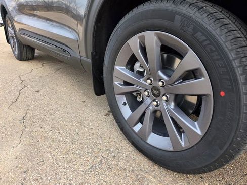 New 2026 Ford Explorer Active w/ Active Comfort Package AWD/4WD image 41