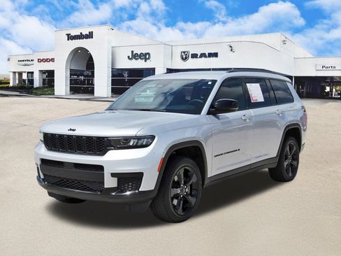 Used 2023 Jeep Grand Cherokee L Laredo AWD/4WD image 3