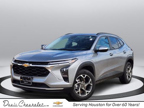 Certified 2026 Chevrolet Trax LT w/ Driver Confidence Package FWD image 1