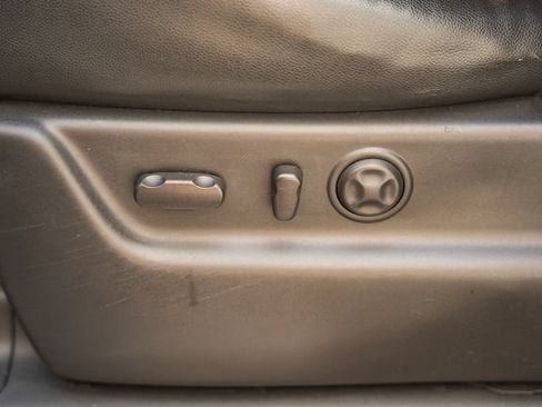 Used 2013 Chevrolet Suburban LTZ AWD/4WD image 44