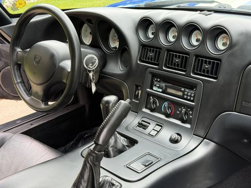 Used 1997 Dodge Viper GTS RWD image 14