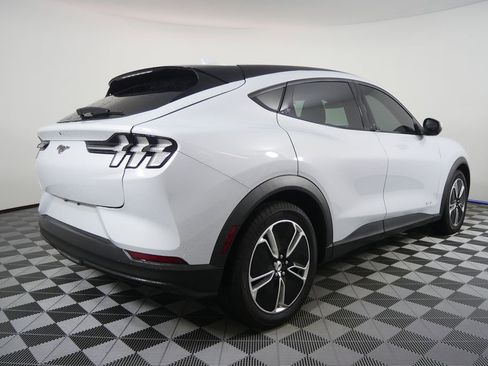 Used 2022 Ford Mustang Mach-E Select image 3