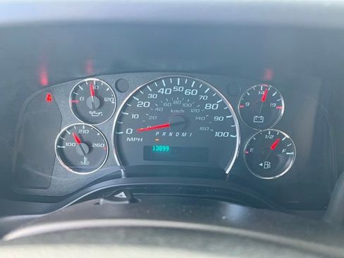 Used 2025 GMC Savana 2500 w/ Driver Convenience Package RWD image 27
