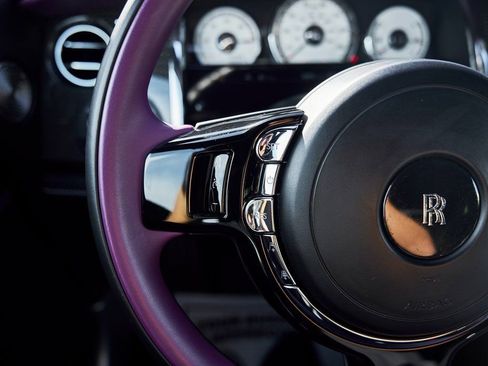 Used 2020 Rolls-Royce Wraith RWD image 40