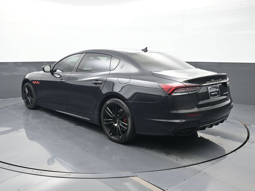Used 2022 Maserati Quattroporte Trofeo RWD image 3