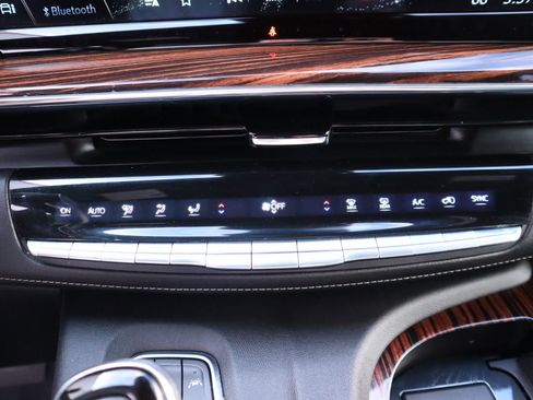 Used 2021 Cadillac Escalade ESV Premium Luxury w/ Driver Assist Tech Package image 43