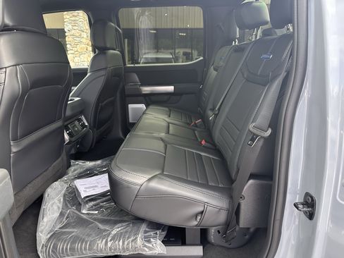Used 2026 Ford F250 Platinum AWD/4WD image 14