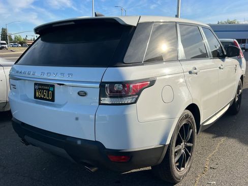 Used 2017 Land Rover Range Rover Sport SE AWD/4WD image 4