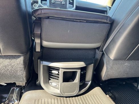 Used 2020 RAM 2500 Tradesman w/ Chrome Appearance Group AWD/4WD image 7