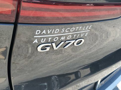 Used 2023 Genesis GV70 2.5T w/ Advanced Package AWD/4WD image 27
