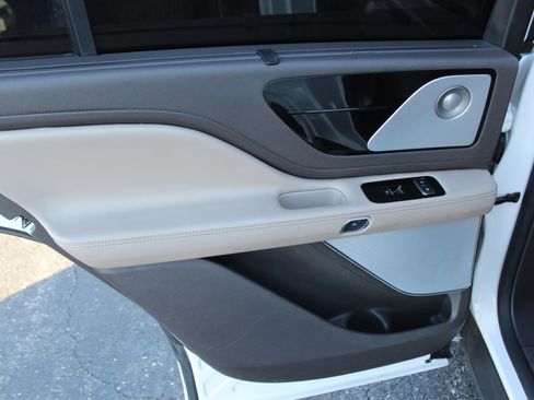 Used 2023 Lincoln Aviator Reserve w/ Equipment Group 201A image 20