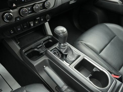 Used 2021 Toyota Tacoma TRD Off-Road image 28