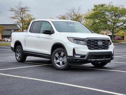 New 2025 Honda Ridgeline TrailSport image 2
