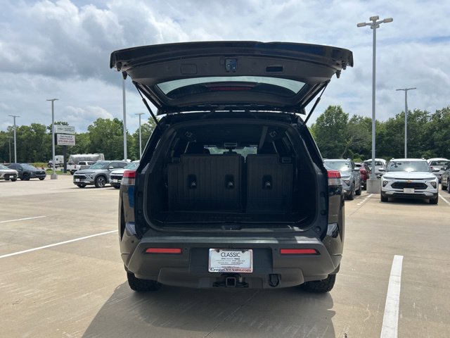 Used 2023 Nissan Pathfinder Rock Creek AWD/4WD image 9