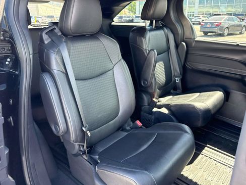 Used 2025 Toyota Sienna XLE Woodland Edition AWD/4WD image 13