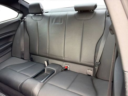 Used 2016 BMW M235i Coupe image 10