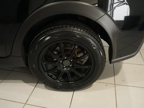 Used 2015 Subaru Crosstrek 2.0i Limited AWD/4WD image 9