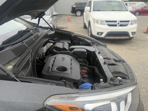 Used 2018 Hyundai Santa Fe Sport w/ 2.4L Value Package 02 FWD image 33
