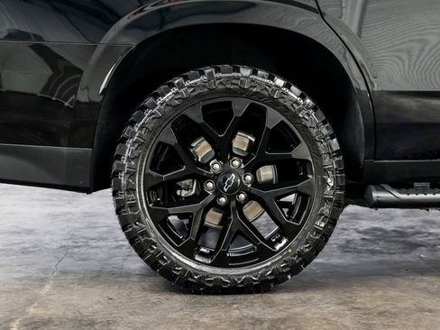 Used 2024 Chevrolet Tahoe Z71 w/ Luxury Package image 26