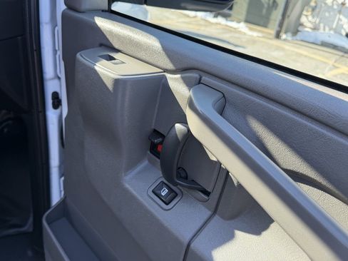 Used 2024 GMC Savana 2500 w/ Driver Convenience Package image 8