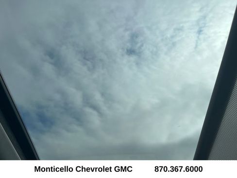 Used 2023 Jeep Renegade Latitude w/ Sun/Sound Group AWD/4WD image 23