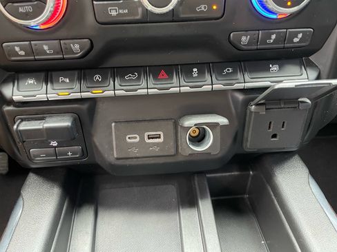 Used 2022 GMC Sierra 1500 SLT w/ SLT Premium Plus Package image 10