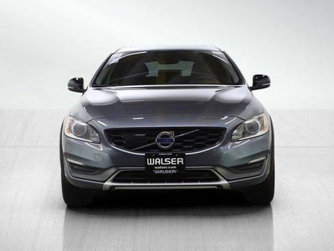 Used 2016 Volvo V60 T5 Cross Country Platinum image 8