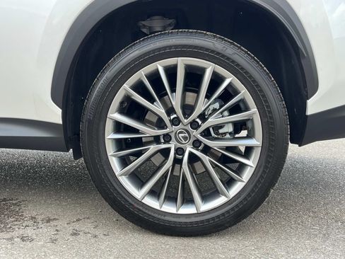 Used 2025 Lexus NX 350h AWD w/ Premium Package image 11