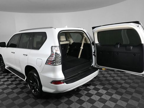 Used 2023 Lexus GX 460 Premium image 26