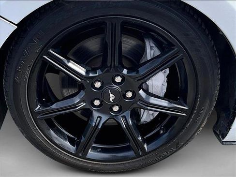 Used 2018 Ford Mustang GT w/ Black Accent Pkg image 10