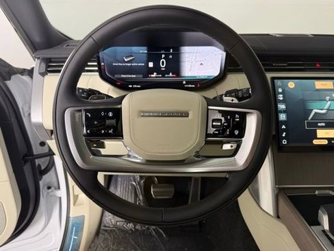 New 2026 Land Rover Range Rover Long Wheelbase SE AWD/4WD image 17