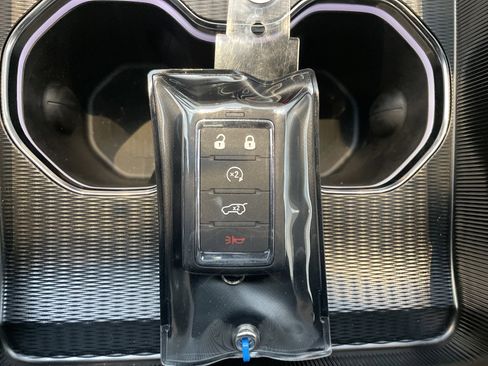 New 2025 Jeep Grand Cherokee Laredo X w/ Luxury Tech Group I image 40