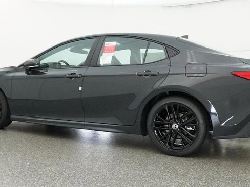 New 2026 Toyota Camry SE FWD image 2