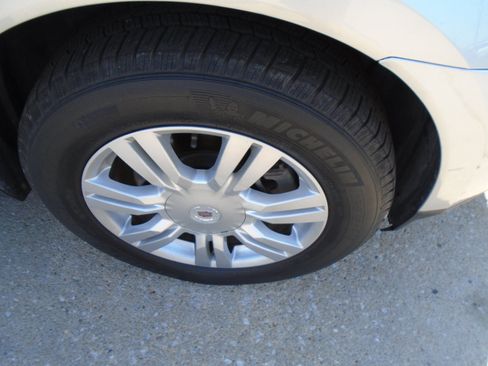 Used 2011 Cadillac SRX 2WD image 18