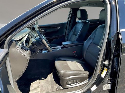 Used 2018 Chevrolet Impala LT FWD image 21