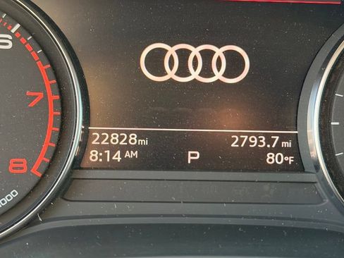 Used 2023 Audi Q5 2.0T Premium w/ Convenience Package AWD/4WD image 8