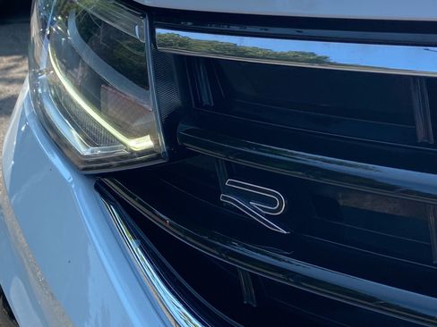 Certified 2024 Volkswagen Tiguan SE R-Line AWD/4WD image 4