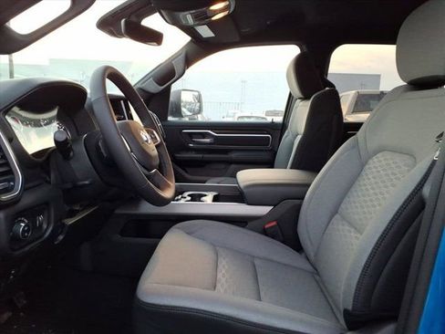 New 2026 RAM 1500 4x4 Crew Cab image 15