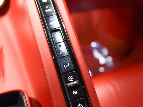 Used 2024 Chevrolet Corvette Stingray Premium Conv w/ Z51 Performance Package image 30