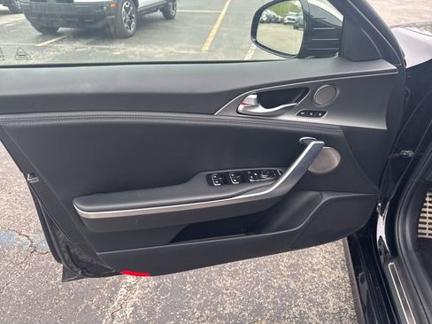 Used 2020 Kia Stinger GT1 AWD/4WD image 16