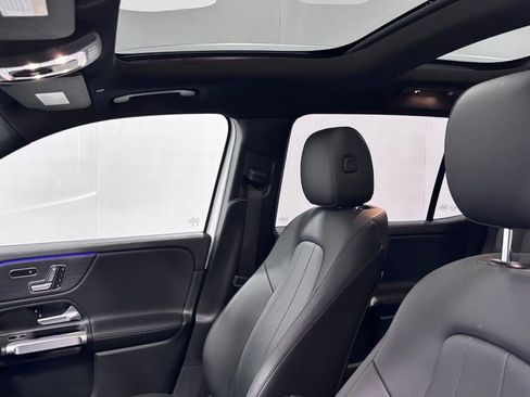Certified 2023 Mercedes-Benz GLB 250 4MATIC image 12