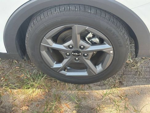 Used 2025 Kia K4 FWD image 32