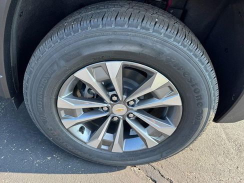 New 2026 Chevrolet Equinox LT w/ Safety and Technology Package FWD image 6